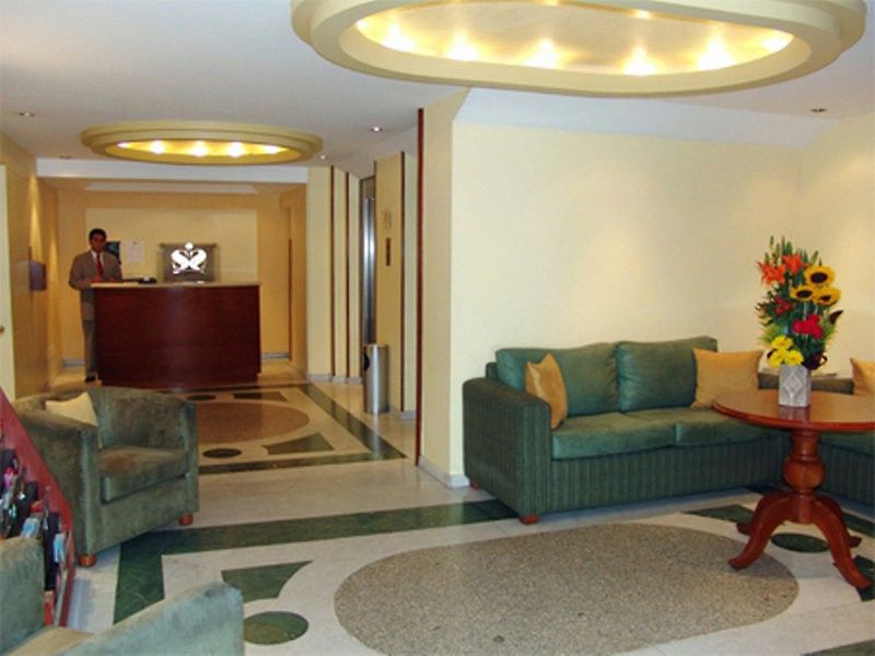 Exe Suites San Marino Ciudad de México Exteriér fotografie Lobby